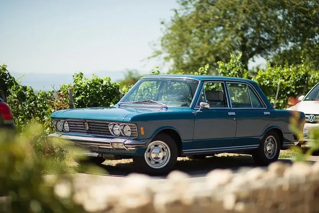 Gebraucht Fiat 130 165 PS (121 kW) 1972 Blau Limousine