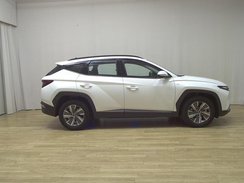 Weiss Gebraucht 2022 Hyundai Tucson Select SUV | 24.680 € (Guter Preis) - Bild 1/4
