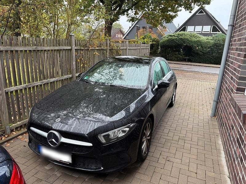 Schwarz Gebraucht 2019 Mercedes A220 Limousine | 15.000 € (Superpreis) - Bild 1/4