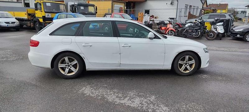 Gebraucht Audi A4 Ambition 160 PS (117 kW) 2008 Ibisweiß Kombi