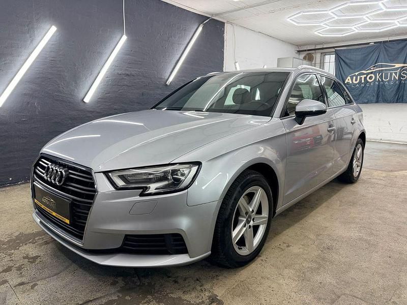 Gebraucht Audi A3 Design 116 PS (85 kW) 2018 Silber Limousine