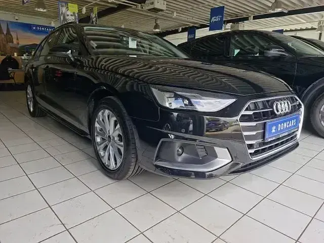 Gebraucht Audi A4 Advanced 163 PS (119 kW) 2021 Schwarz Kombi