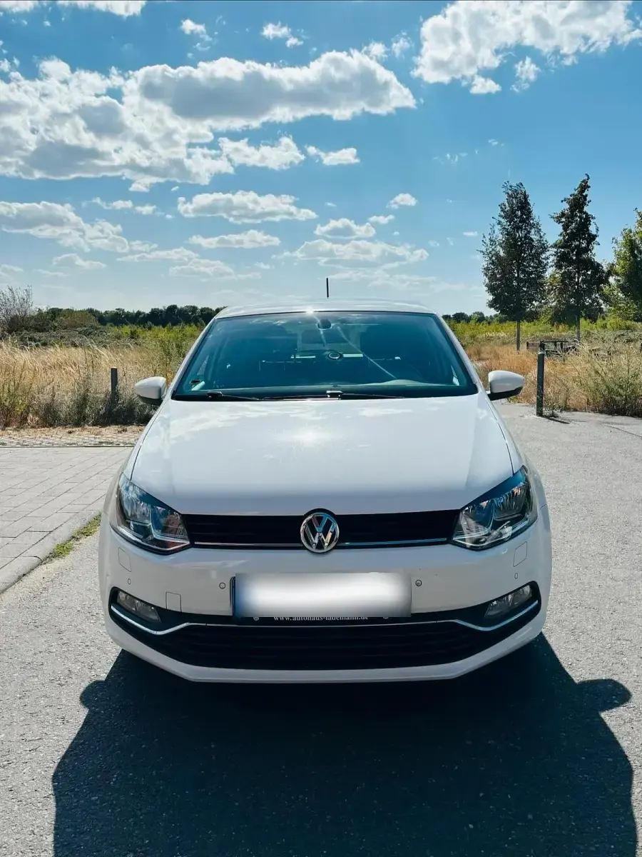 Gebraucht VW Polo Allstar 90 PS (66 kW) 2016 Weiß Kleinwagen