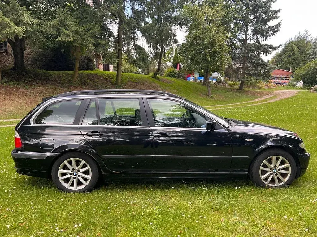 Gebraucht BMW 320 Sport Line 150 PS (110 kW) 2004 Schwarz Kombi