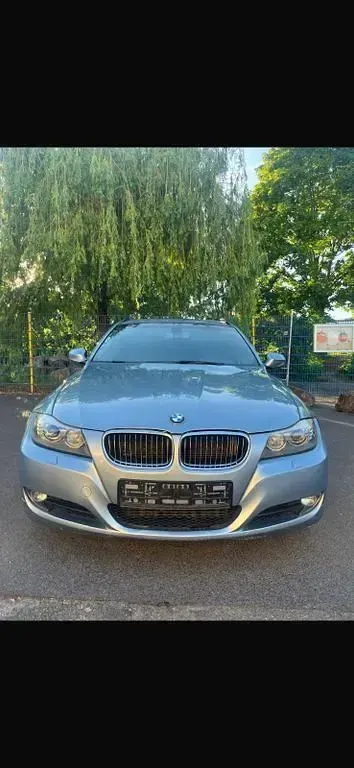 Käytetty BMW 330 Performance 245 HP (180 kW) 2010 Sininen Farmari