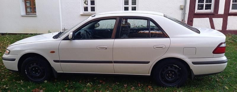 Gebraucht Mazda 626 115 PS (84 kW) 1998 Weiß Limousine