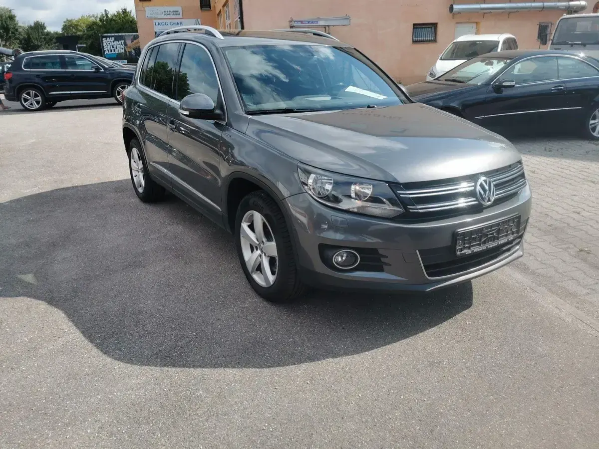 Gebraucht VW Tiguan Sportline 150 PS (110 kW) 2015 Grau SUV