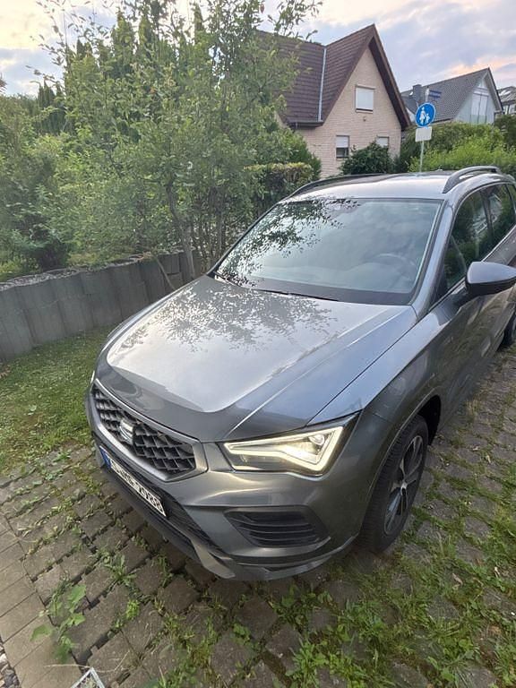 Grau Gebraucht 2023 Seat Ateca FR SUV | 24.500 € (Superpreis) - Bild 1/4