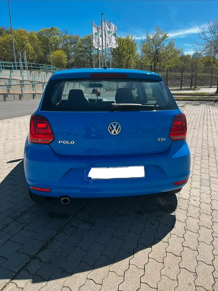Gebraucht VW Polo 90 PS (66 kW) 2014 Blau Kleinwagen