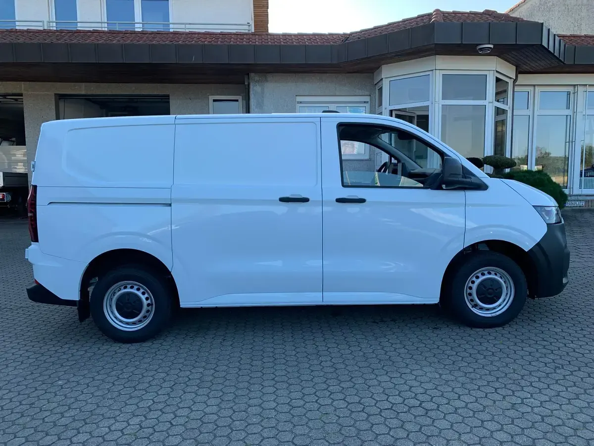 Neu VW T7 150 PS (110 kW) 2026 Clear white Van