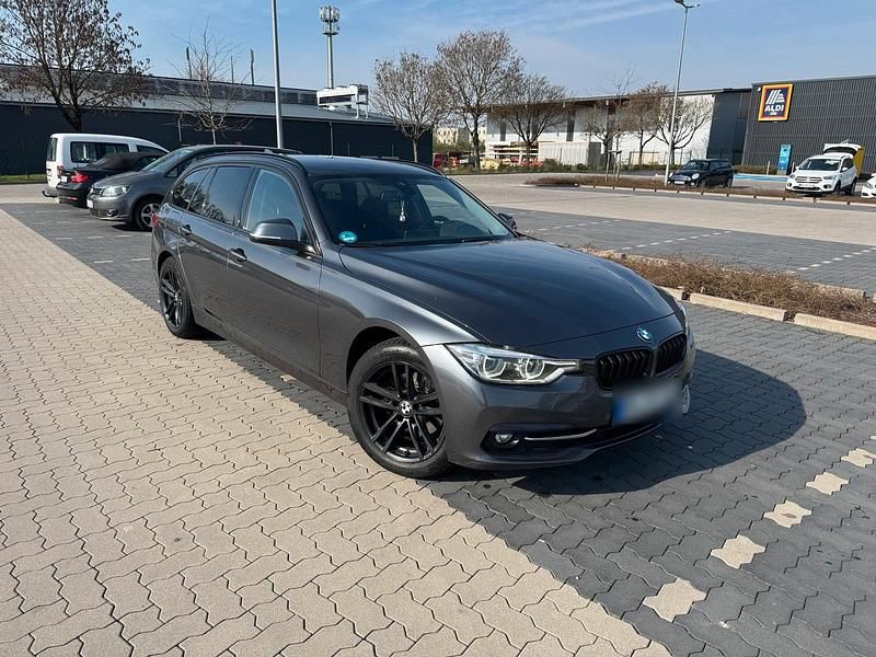 Gebraucht BMW 320 190 PS (139 kW) 2017 Grau Kombi