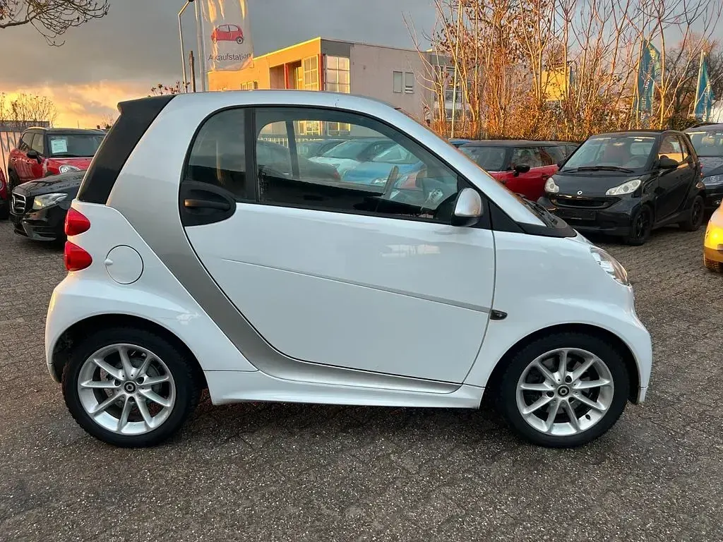 Gebraucht Smart ForTwo Coupé 71 PS (52 kW) 2014 Weiß Coupé