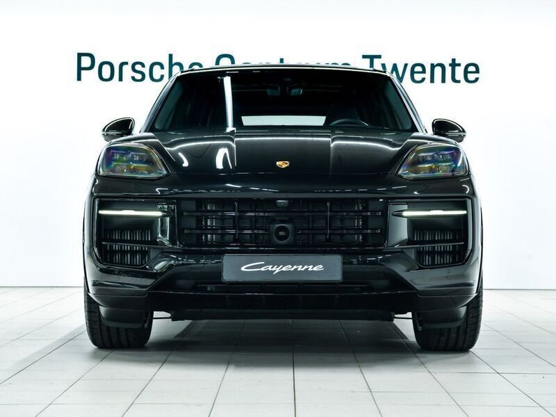 Gebraucht Porsche Cayenne 470 PS (345 kW) 2025 Schwarz SUV