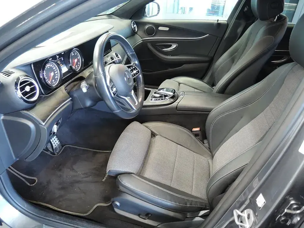 Usata Mercedes E220 Avantgarde 194 CV (142 kW) 2020 Grigio Station wagon