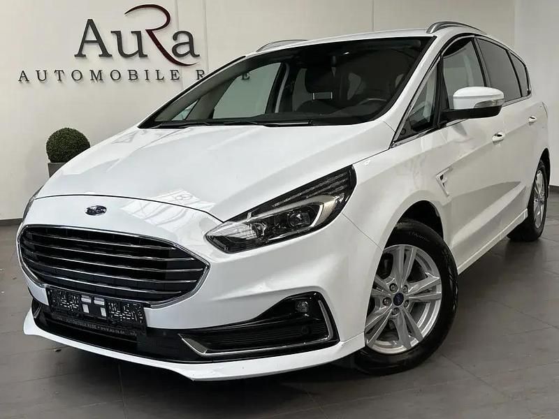 Weiß Gebraucht 2022 Ford S-MAX Titanium Van / Kleinbus | 24.749 € (Etwas zu teuer) - Bild 1/4