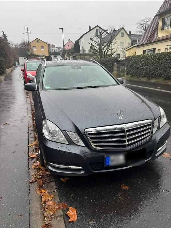 Gebraucht Mercedes E350 Avantgarde 265 PS (194 kW) 2010 Grau Kombi
