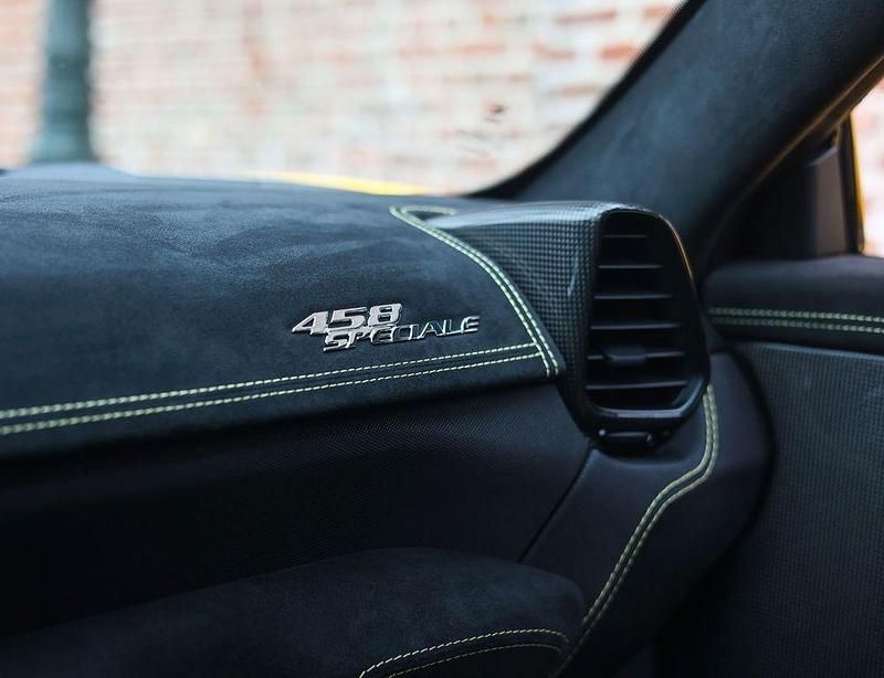 Gebraucht Ferrari 458 605 PS (444 kW) 2015 Gelb