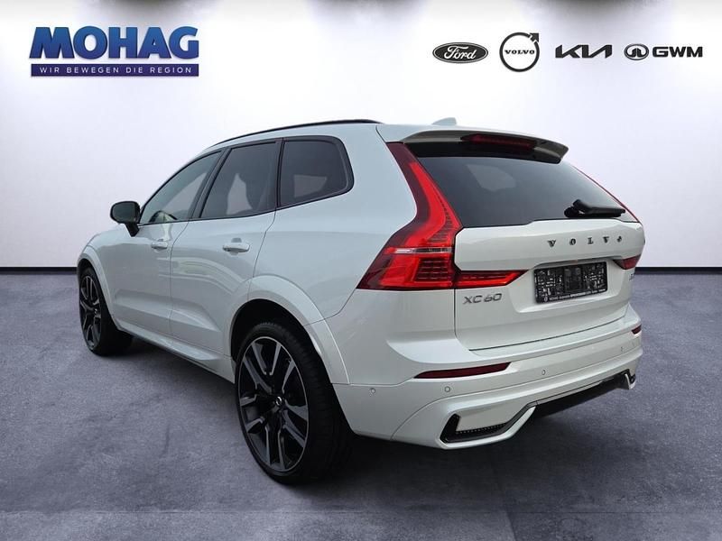 Gebraucht Volvo XC60 Ultimate 250 PS (183 kW) 2023 Weiss SUV