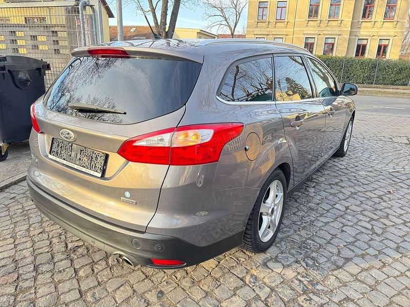 Gebraucht Ford Focus 150 PS (110 kW) 2011 Braun Kombi