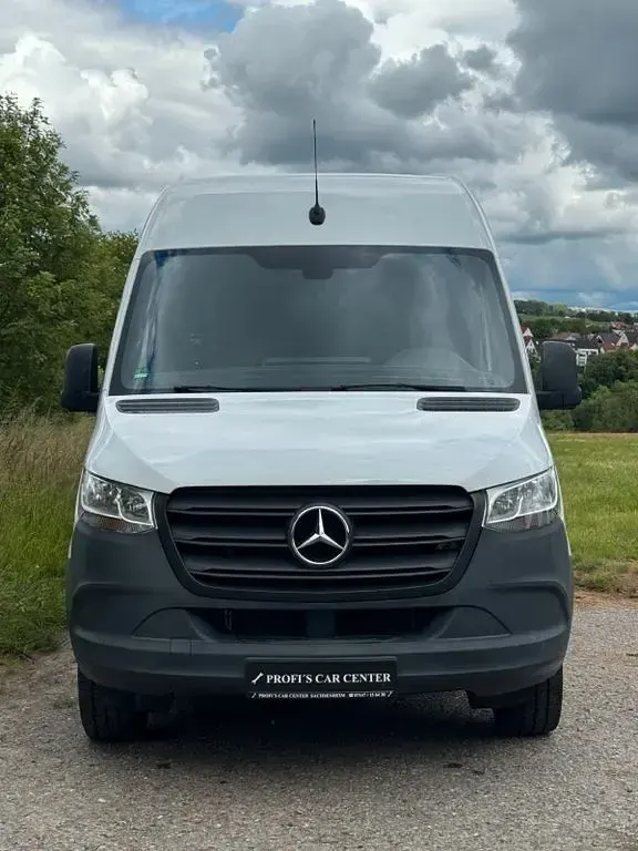 Używany Mercedes Sprinter 150 KM (110 kW) 2022 Biały Van