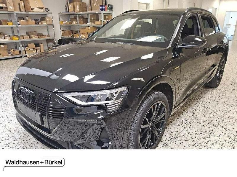 Mythosschwarz Gebraucht 2022 Audi e-tron Black Edition SUV | 39.950 € (Superpreis) - Bild 1/3