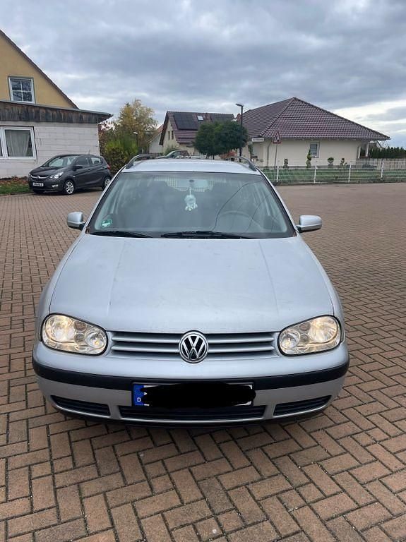 Silber Gebraucht 2000 VW Golf IV Basis Kombi | 1.250 € (Guter Preis) - Bild 1/4