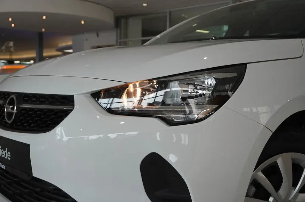 Gebraucht Opel Corsa-e Edition 100 kW (136 PS) 2024 Schneeweiß Kleinwagen