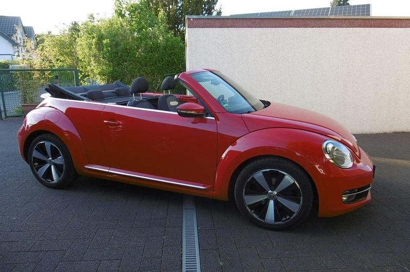 Gebraucht VW Beetle 105 PS (77 kW) 2013 Rot Kleinwagen
