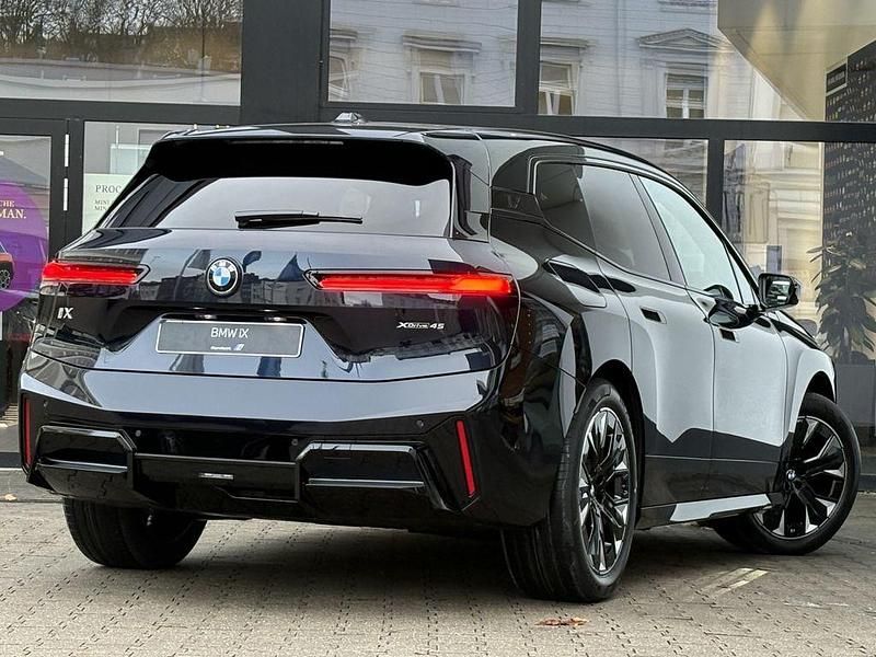 Neu BMW iX M Sport 300 kW (408 PS) 2026 Schwarz SUV