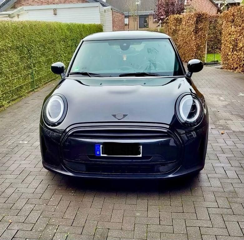 Schwarz Gebraucht 2023 Mini Cooper Classic Kleinwagen | 21.950 € (Fairer Preis) - Bild 1/4