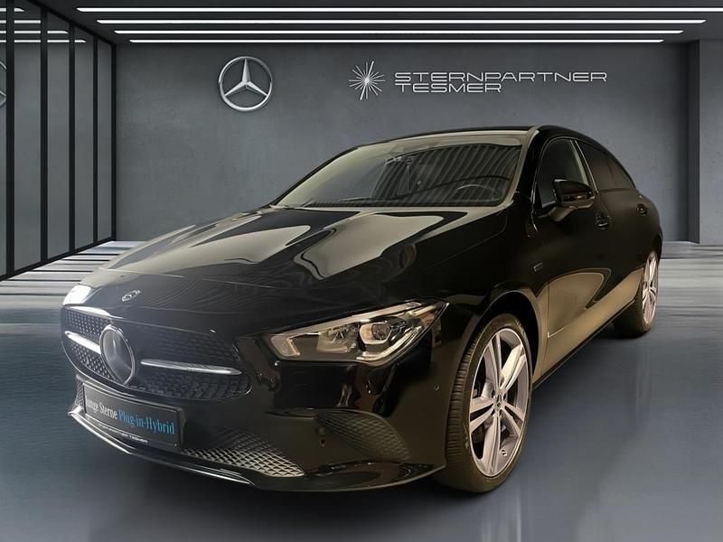 Nachtschwarz Gebraucht 2021 Mercedes CLA250e Shooting Brake Night Kombi | 30.690 € (Etwas zu teuer) - Bild 1/3
