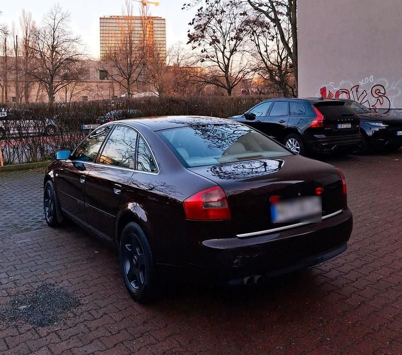 Gebraucht Audi A6 150 PS (110 kW) 2001 Rot Limousine