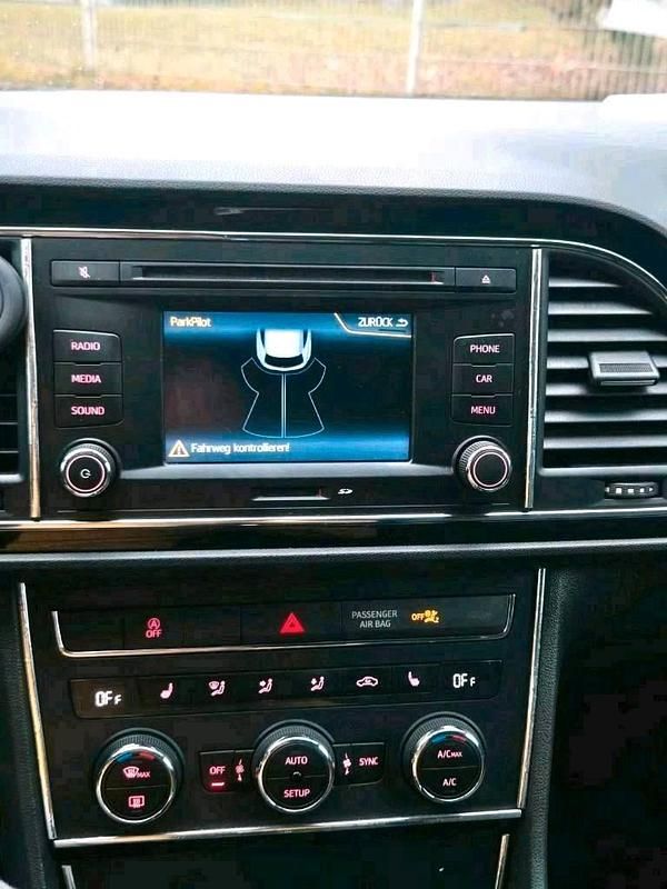 Usata Seat Leon 122 CV (89 kW) 2012 Blu Berlina