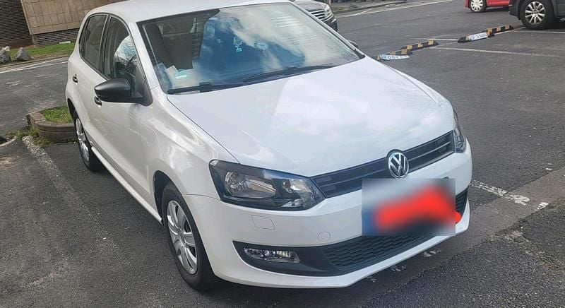 Gebraucht VW Polo Life 60 PS (44 kW) 2013 Weiß Kleinwagen