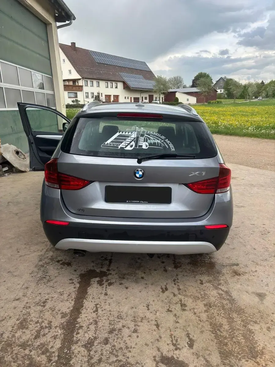 Second-hand BMW X1 204 CP (150 kW) 2012 Argintiu SUV