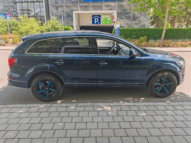 Blau Gebraucht 2013 Audi Q7 Sport SUV | 11.890 € (Guter Preis) - Bild 1/4