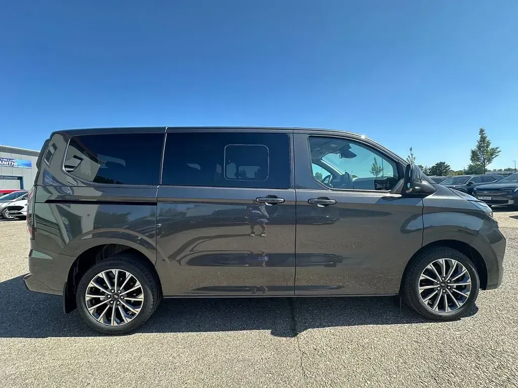 Neu Ford Tourneo Custom Titanium X 170 PS (125 kW) 2026 Grey matter Van