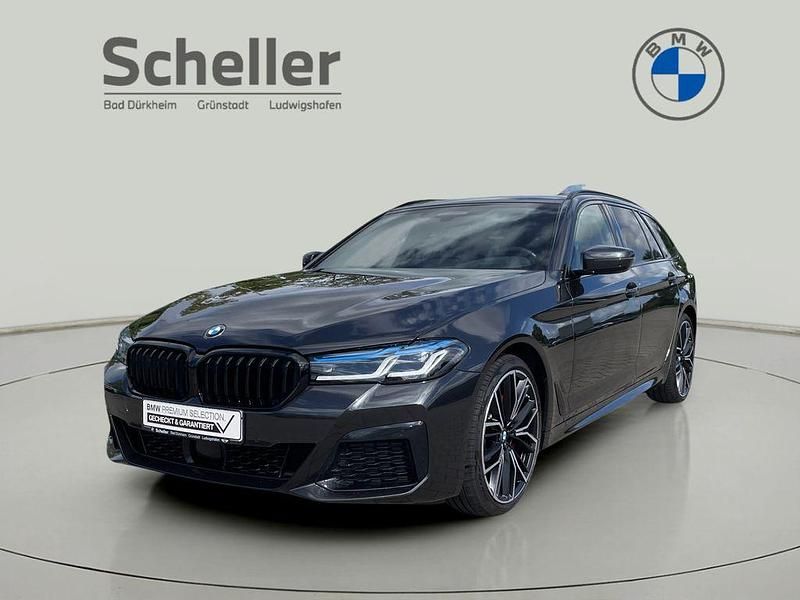 Grau Gebraucht 2022 BMW 530 M Sport Limousine | 41.900 € - Bild 1/4