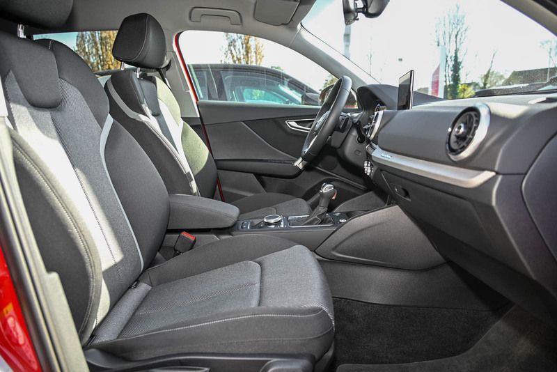 Gebraucht Audi Q2 S-Line 190 PS (139 kW) 2024 Rot SUV