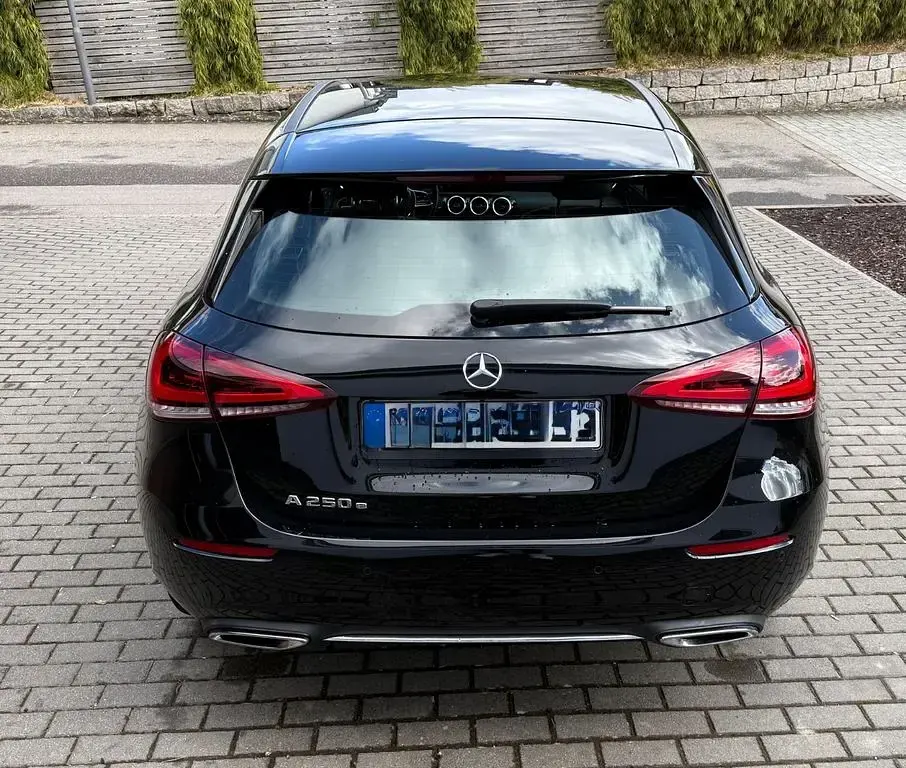 Gebraucht Mercedes A250 218 PS (160 kW) 2022 Schwarz Limousine