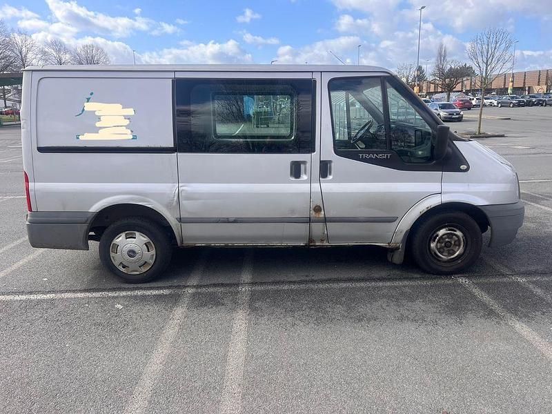 Gebraucht Ford Transit 116 PS (85 kW) 2011 Silber Van / Kleinbus