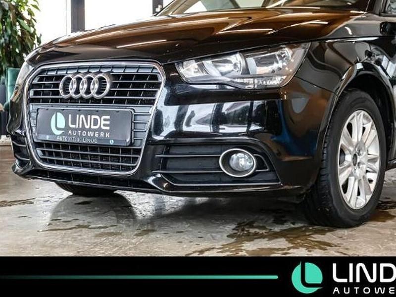 Gebraucht Audi A1 Attraction 86 PS (63 kW) 2011 Schwarz Limousine