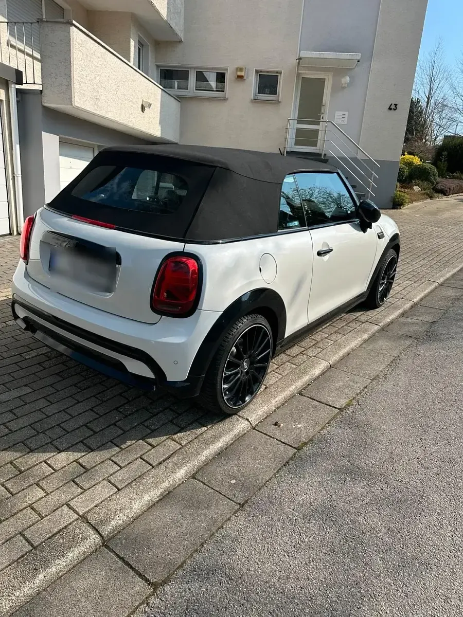 Gebraucht Mini Cooper Cabriolet Classic 136 PS (100 kW) 2023 Weiß Cabrio