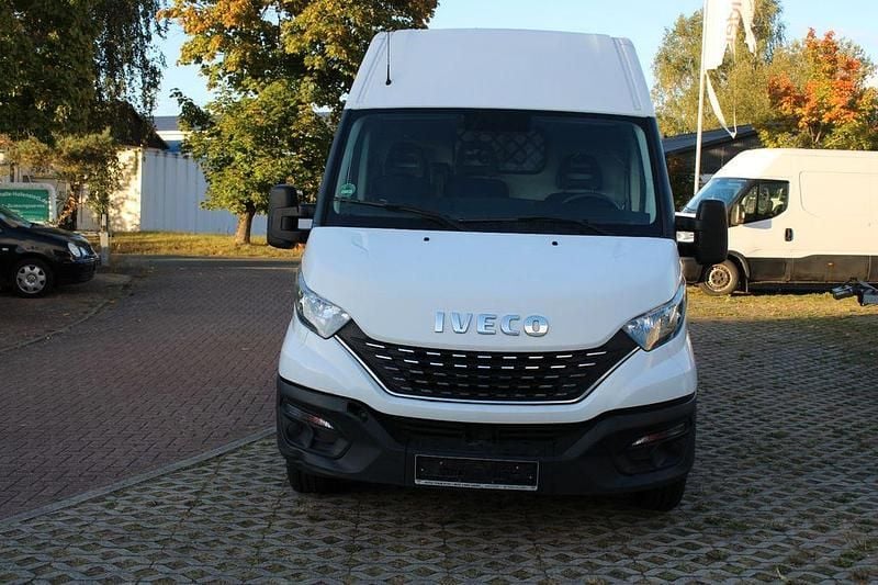 Weiß Gebraucht 2021 Iveco Daily | 19.999 € (Superpreis) - Bild 1/4
