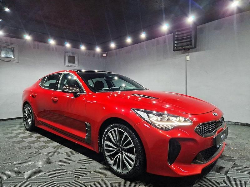 Gebraucht Kia Stinger GT-Line 200 PS (147 kW) 2018 Rot Kleinwagen