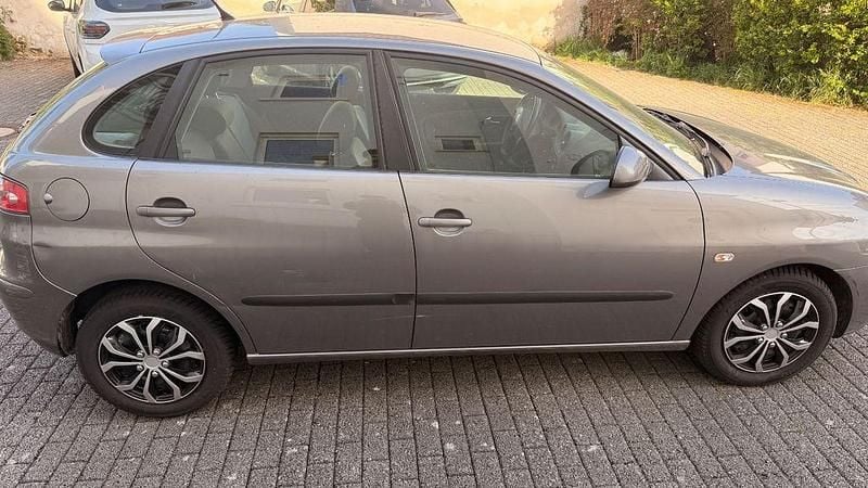 Gebraucht Seat Ibiza 75 PS (55 kW) 2005 Schwarz Kleinwagen