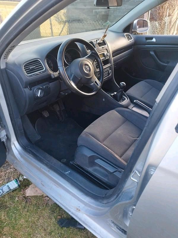 Gebraucht VW Golf V 122 PS (89 kW) 2009 Silber Kombi