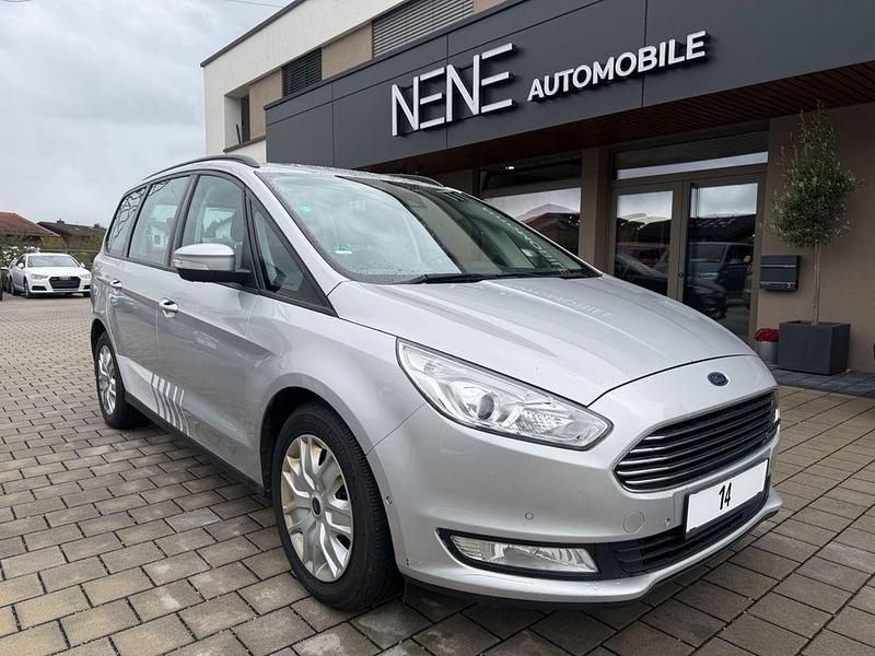 Silber Gebraucht 2017 Ford Galaxy Trend Van / Kleinbus | 8.350 € (Fairer Preis) - Bild 1/4