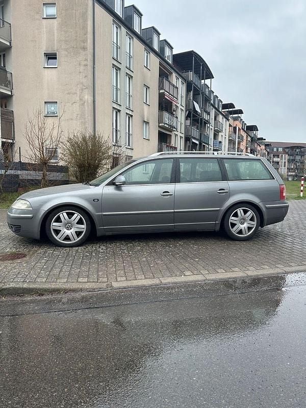 Gebraucht VW Passat 275 PS (202 kW) 2001 Grau Kombi