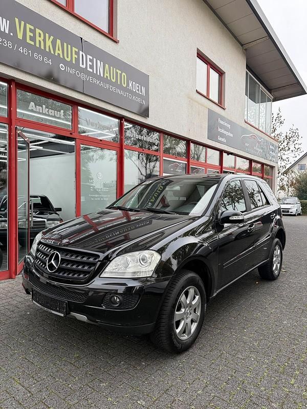 Schwarz Gebraucht 2006 Mercedes ML280 SUV | 9.990 € - Bild 1/4